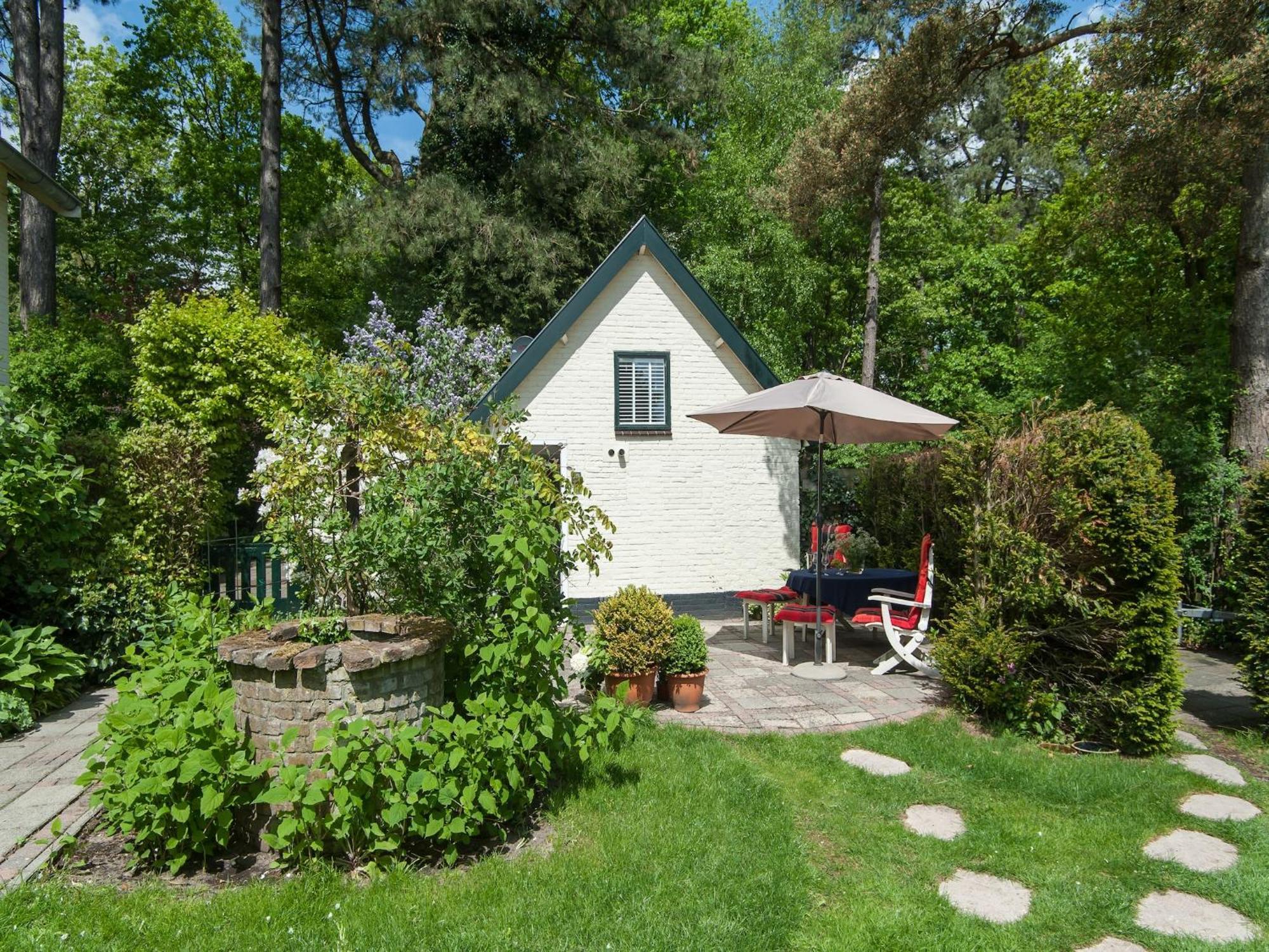 Pleasing Holiday Home In Schoorl With Patio المظهر الخارجي الصورة