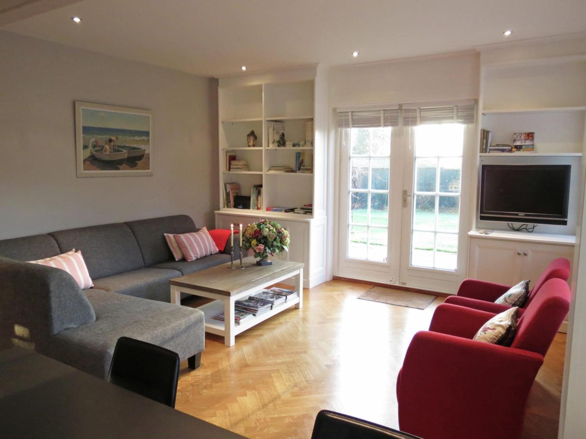 Pleasing Holiday Home In Schoorl With Patio المظهر الخارجي الصورة